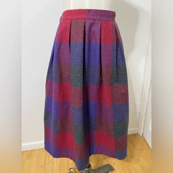 VINTAGE 1970’s Plaid Wool Pleated Midi Skirt Jewel Tone Red Purple Size SMALL - Picture 1 of 11